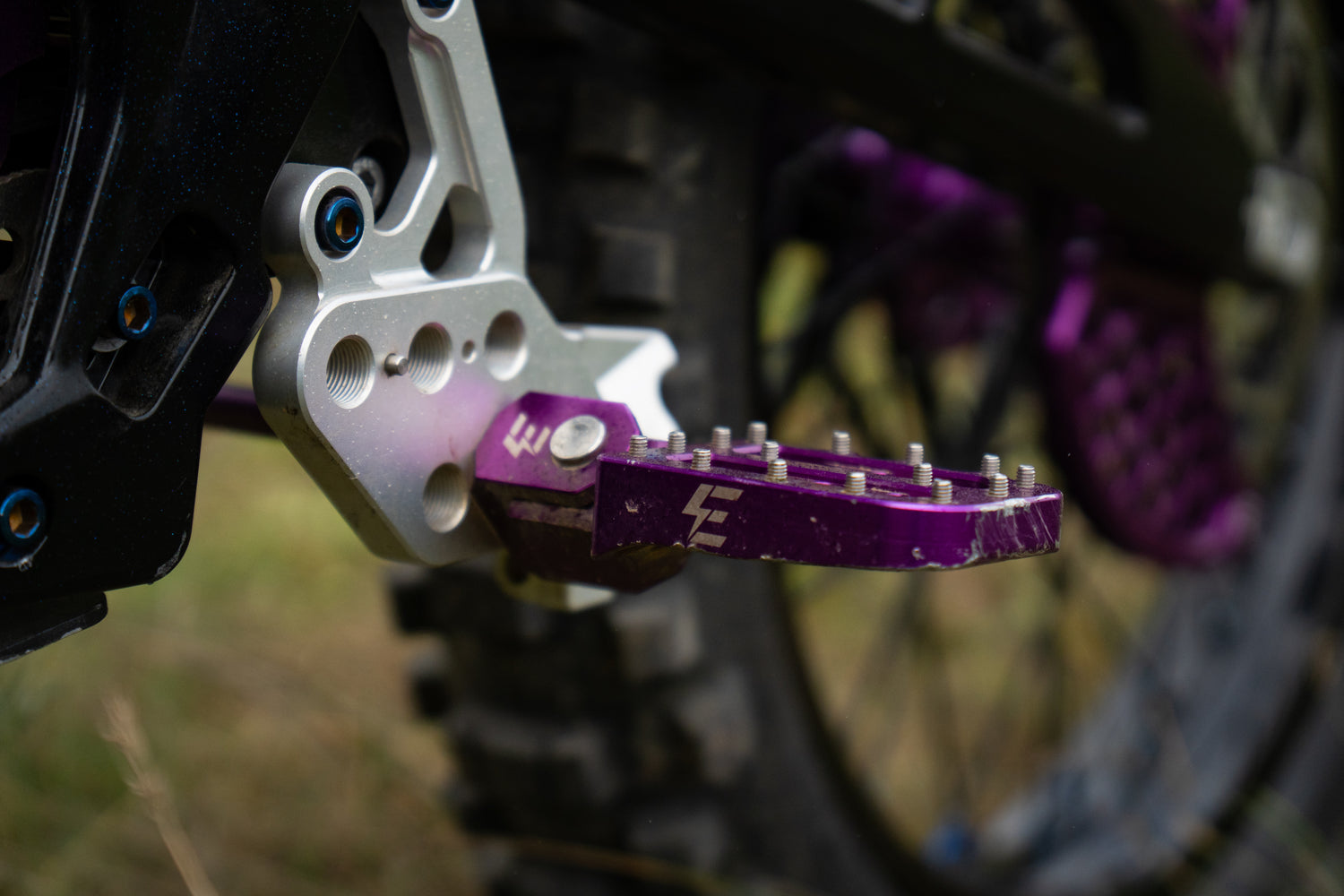 Lightbee Footrests V2 Pre-order